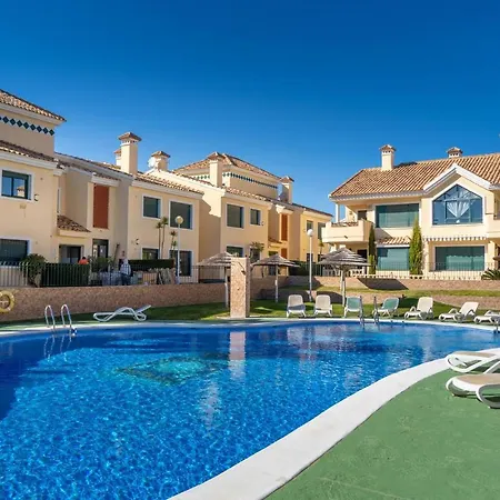 Apartamento Lovely In With Swimming Pool *